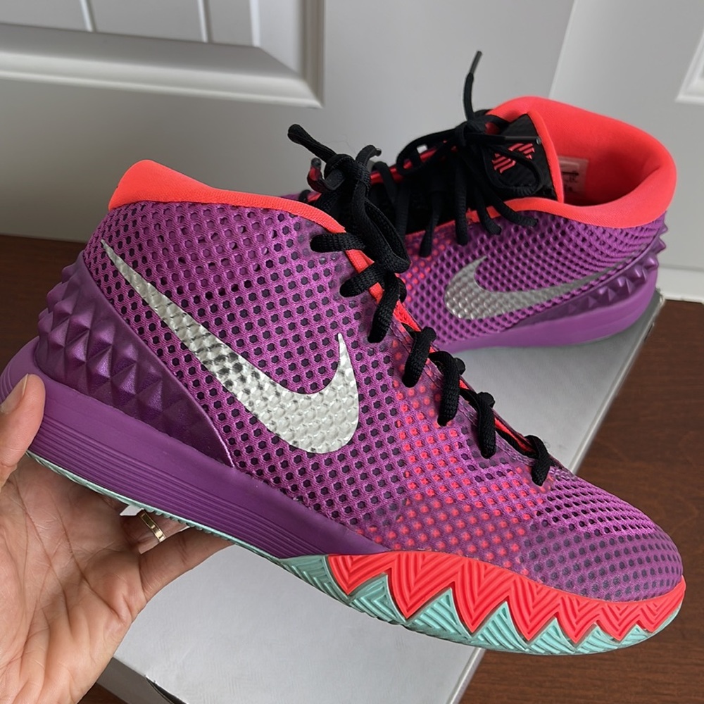 Kyrie Irving 1  'Easter' Edition